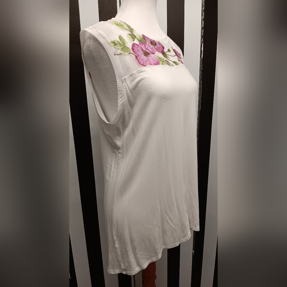 Pebble and stone tank top - Picture 8 of 13